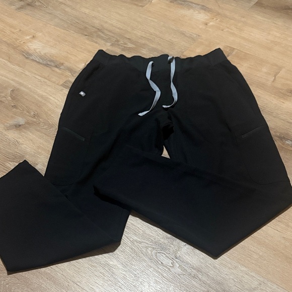 Figs Pants - Figs Technical Collection Womans Black Scrub Pants Medium